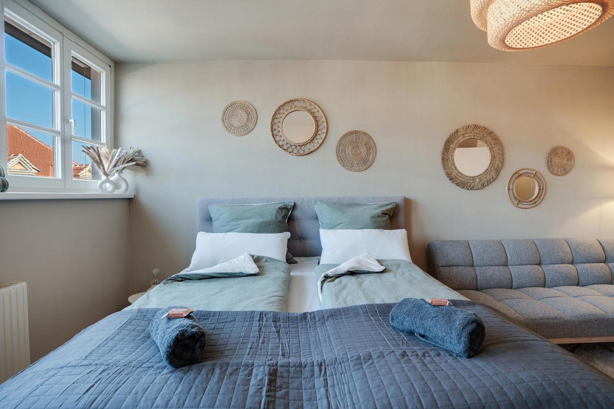 Boho Design Studio - Historic City Center With Free Parking & Aircon By Hero Homes Graz Dış mekan fotoğraf